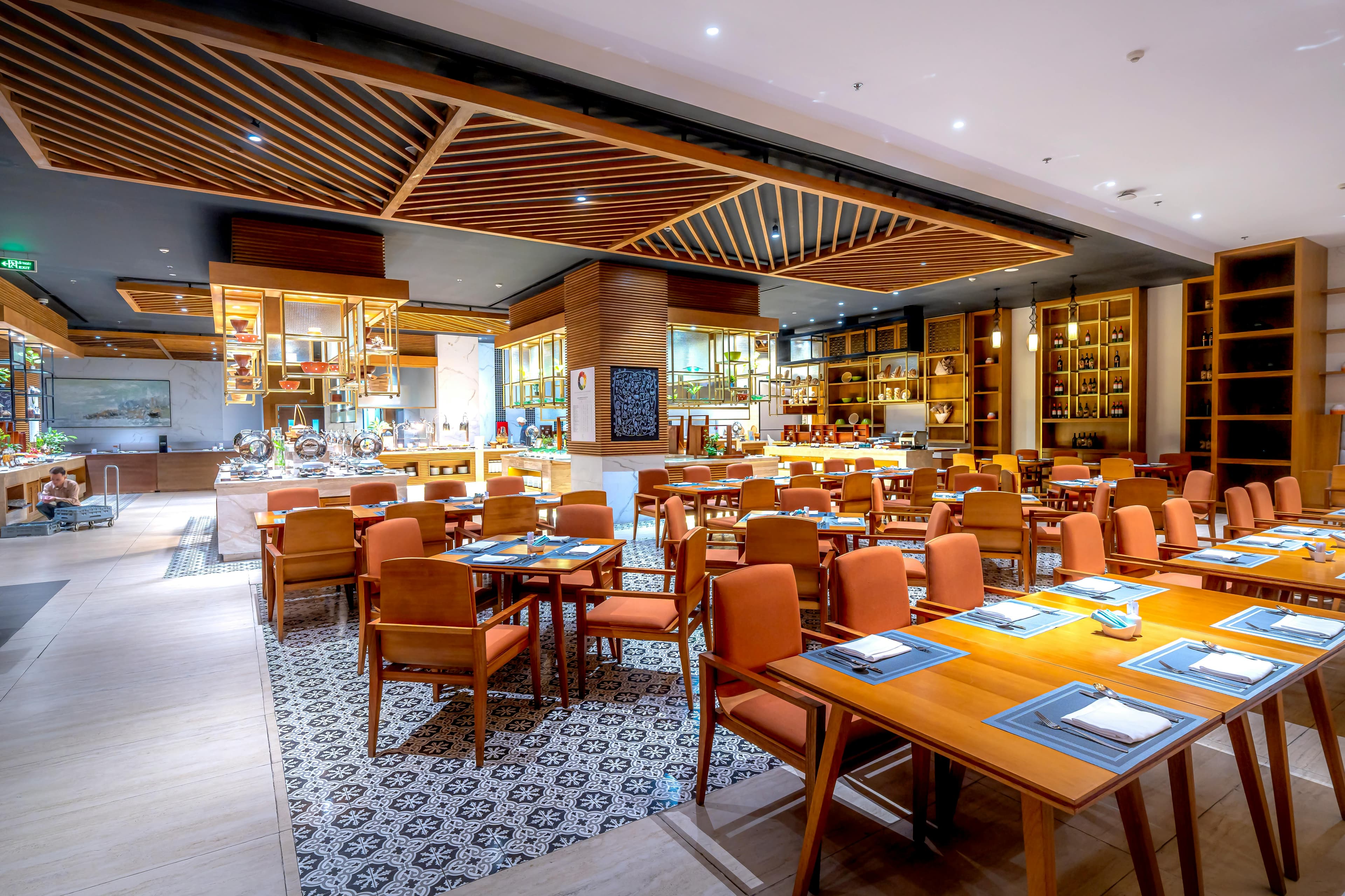 Restaurants & F&B